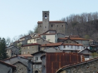 Roggio, frazione del comune di Vagli Sotto, Garfagnana Roggio, frazione del comune di Vagli Sotto, Garfagnana